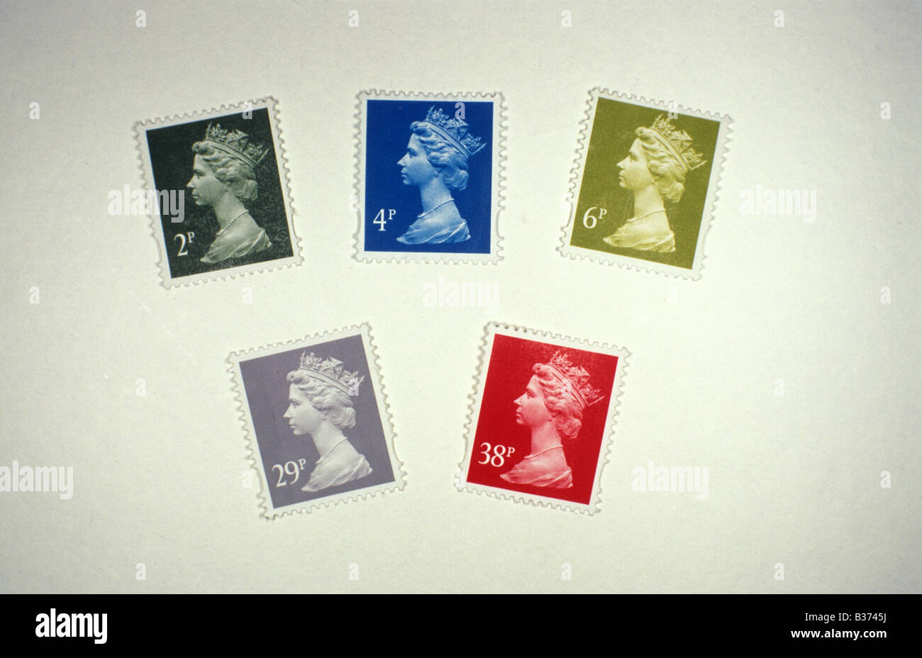 Colorato francobolli illuminato da luce bianca vedi anche B373FA per la stessa francobolli in luce rossa Foto Stock