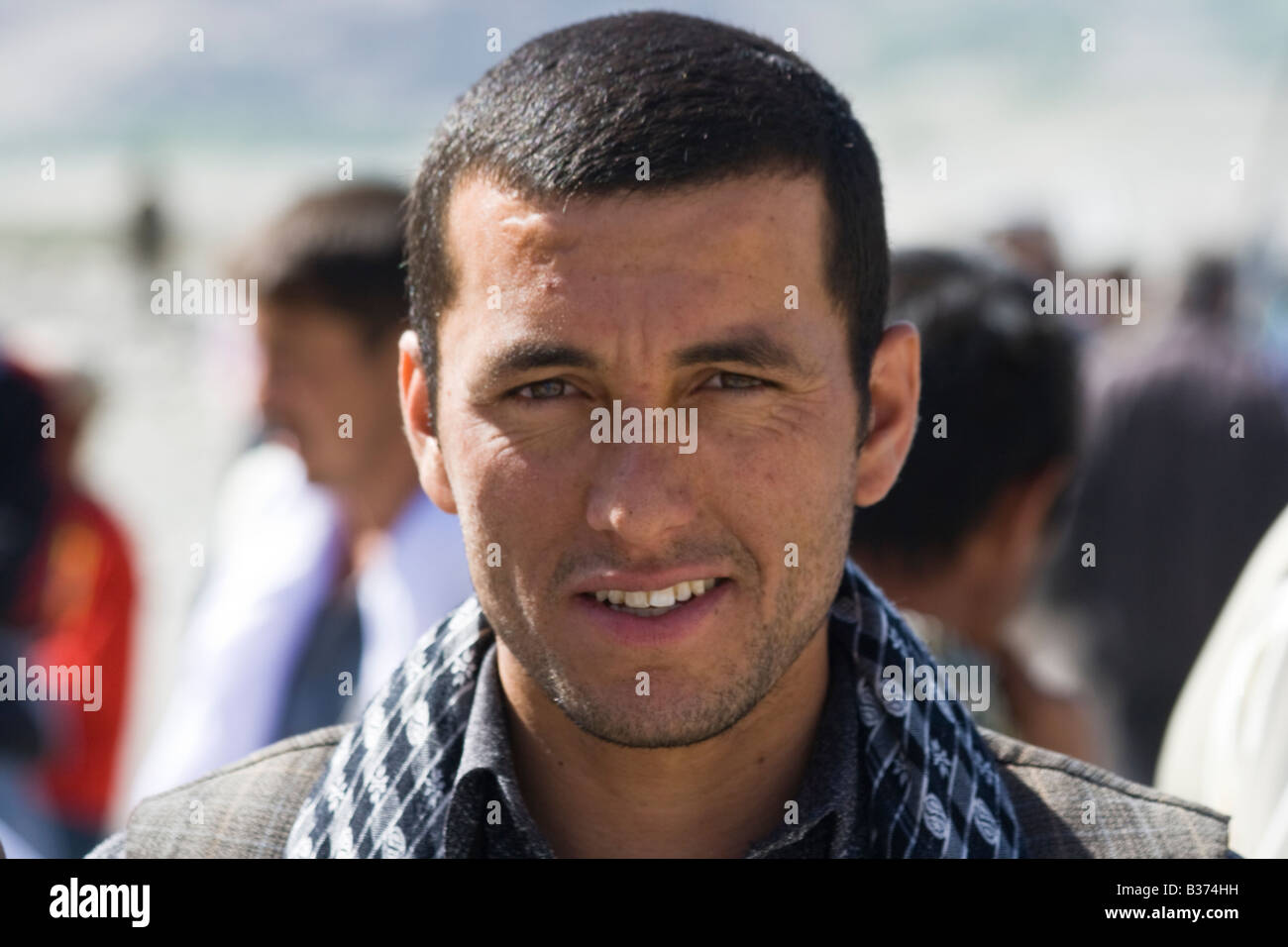 Giovane uomo afghano al Tagikistan Afghanistan Border Crossing mercato vicino Ishkashim Foto Stock