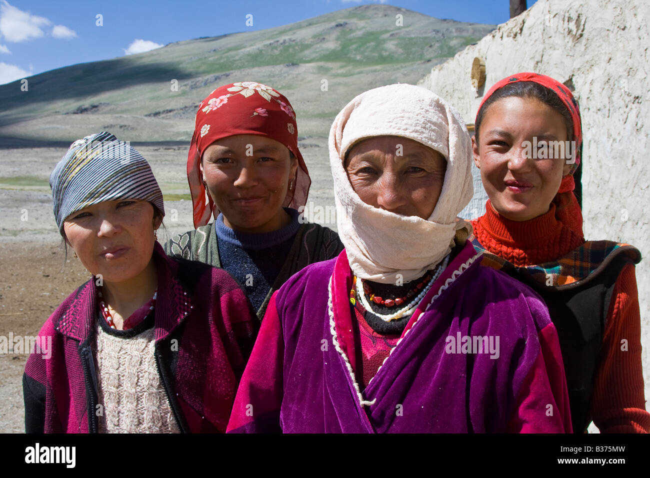 Le donne nel villaggio Jalang nel Pamirs in Tagikistan Foto Stock