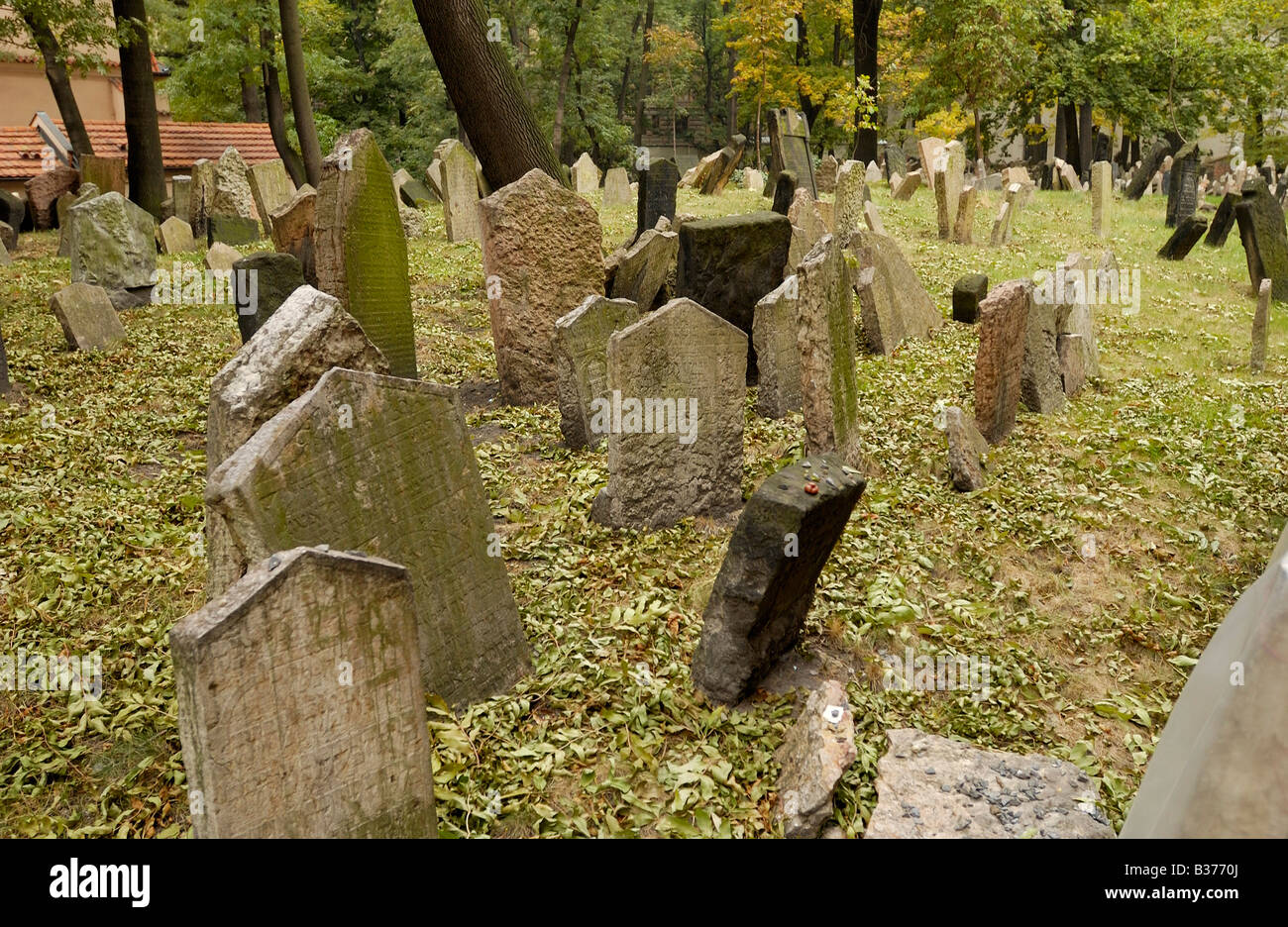 Cimitero ebraico sulle lapidi del cimitero giudaica, Praga, Repubblica Ceca Foto Stock