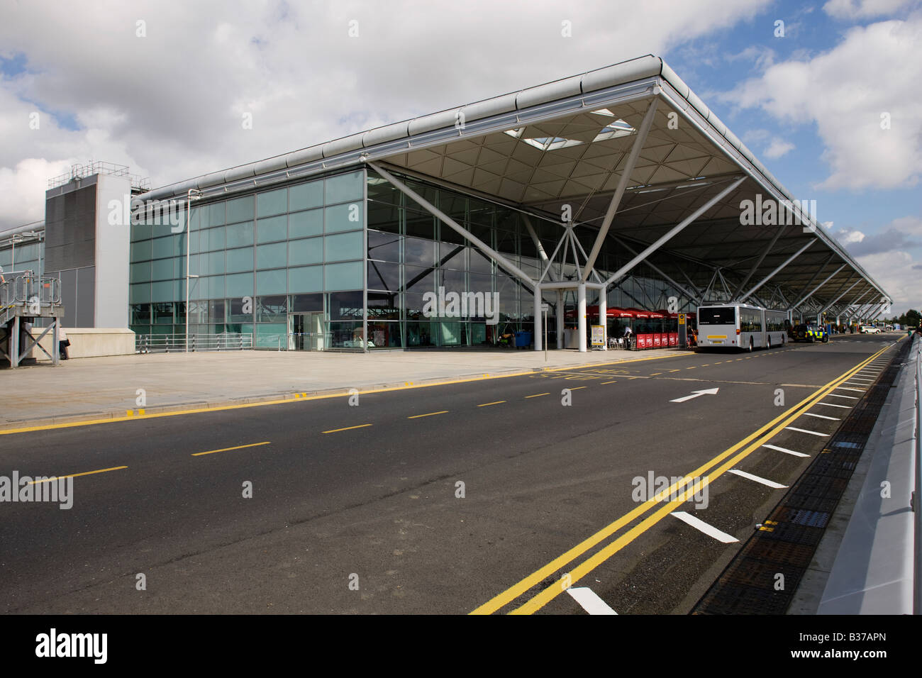 London Stansted Airport terminal in Essex, UK, gestiti da BAA la British Airport Authority Foto Stock