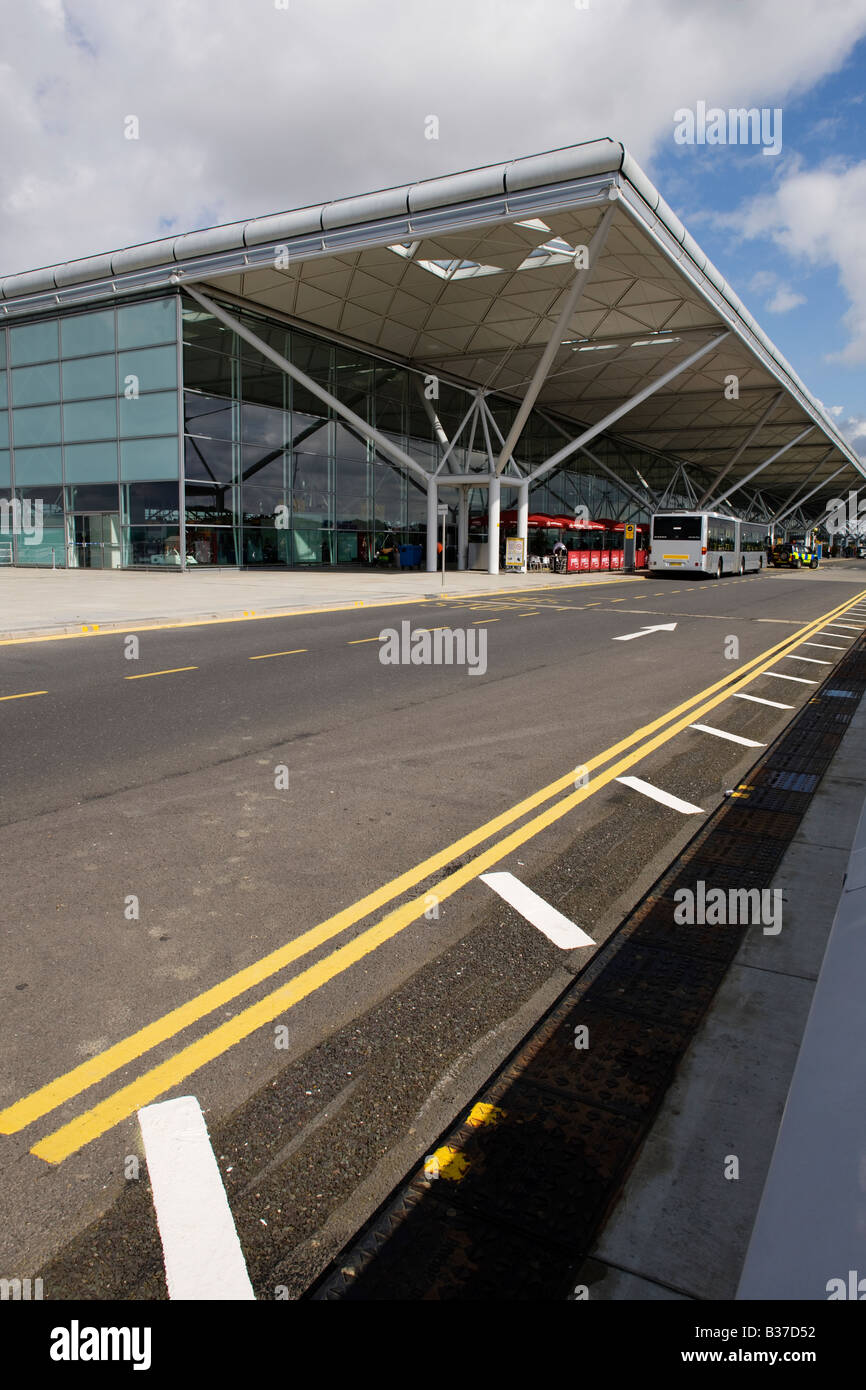 London Stansted Airport terminal in Essex, UK, gestiti da BAA la British Airport Authority Foto Stock