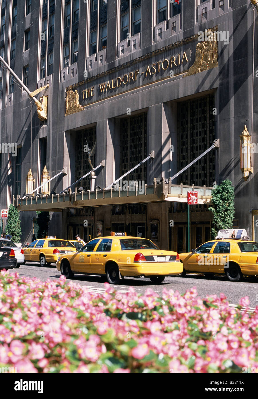 Hotel Waldorf Astoria esterna e taxi, da Foto Stock