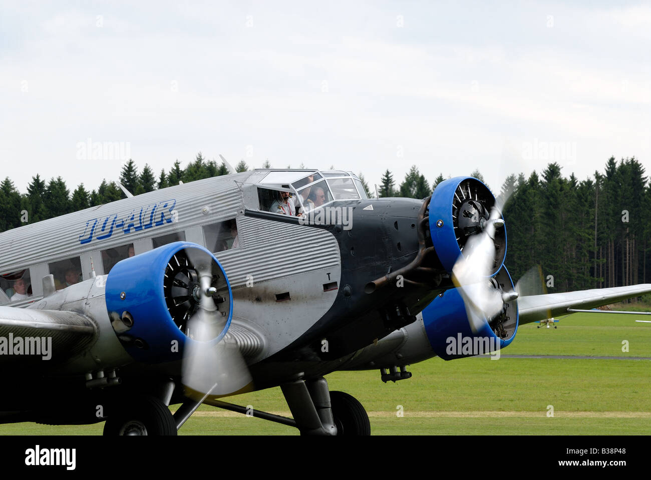 Junkers Ju 52 in corrispondenza di un'esibizione aerea in Breitscheid, Germania Foto Stock
