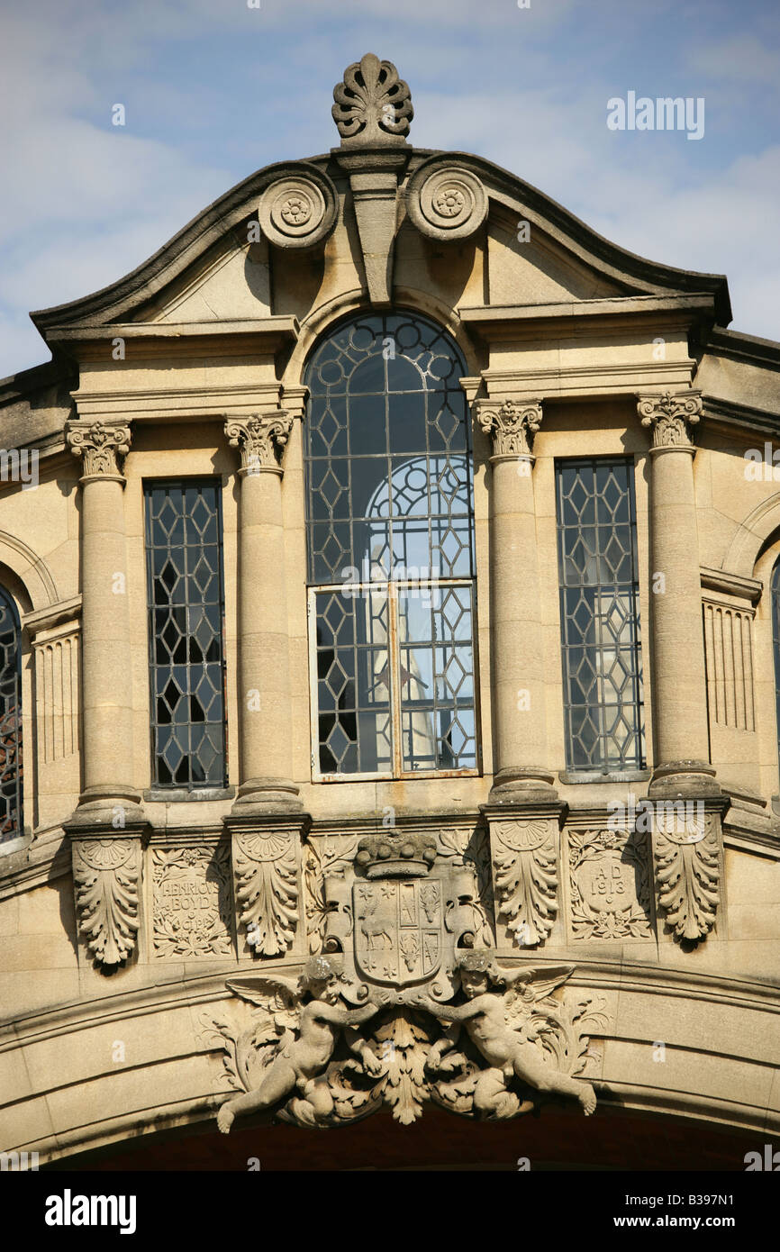 Città di Oxford, Inghilterra. Il sir Thomas Jackson progettato Hertford Bridge, in Oxford's New College Lane. Foto Stock