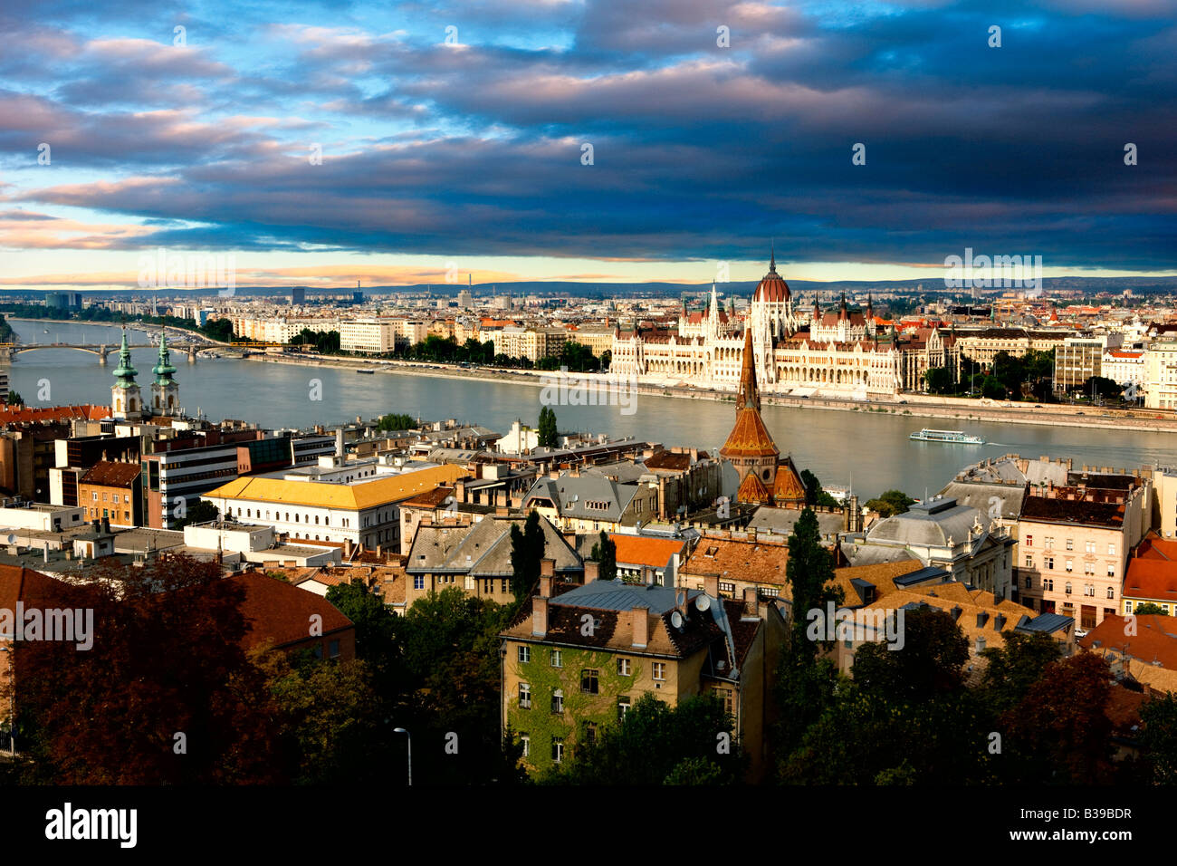 Fiume Danubio e Budapest in Ungheria Foto Stock