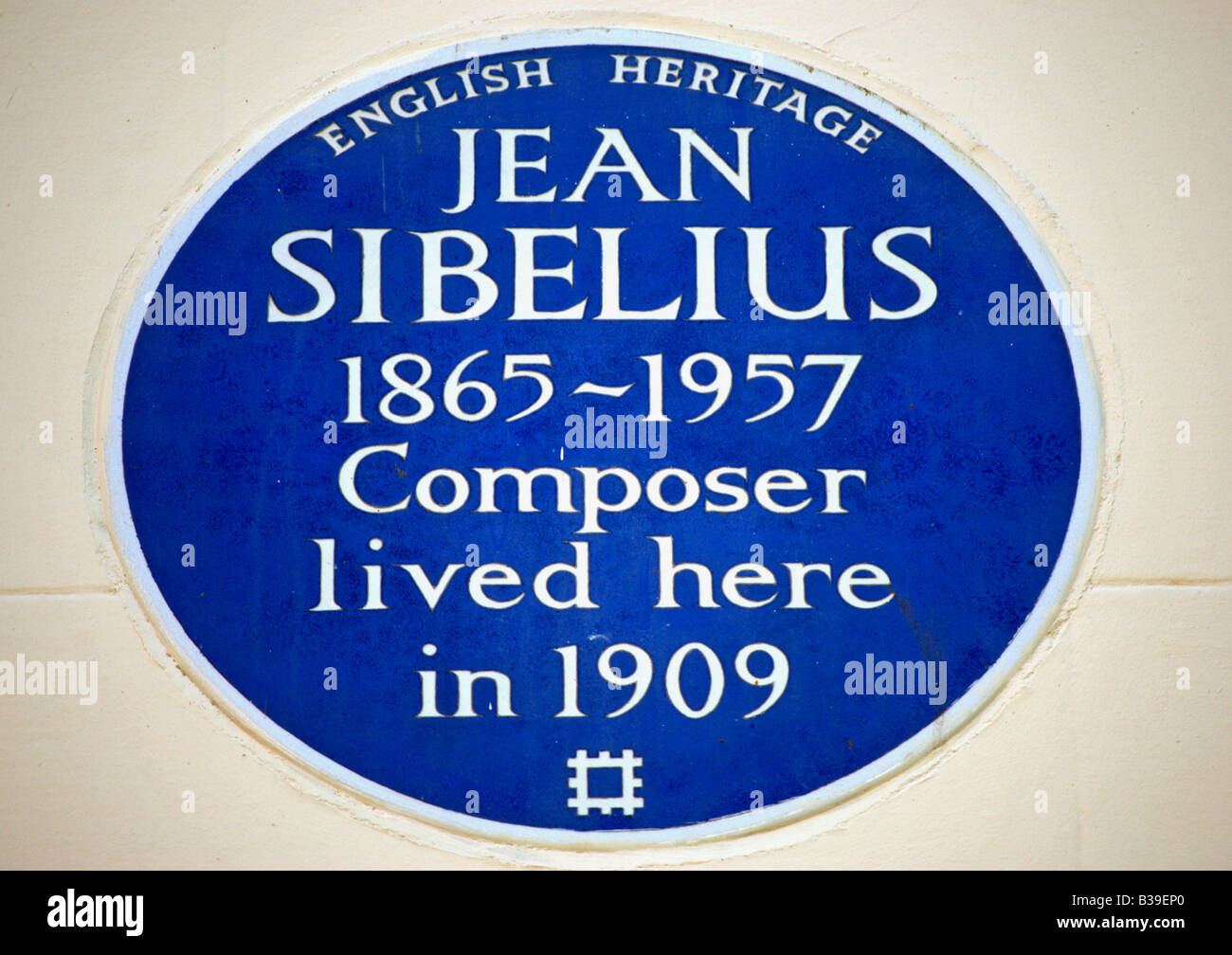 English Heritage targa blu segnando una ex casa del compositore finlandese Jean Sibelius, a Kensington, a ovest di Londra - Inghilterra Foto Stock