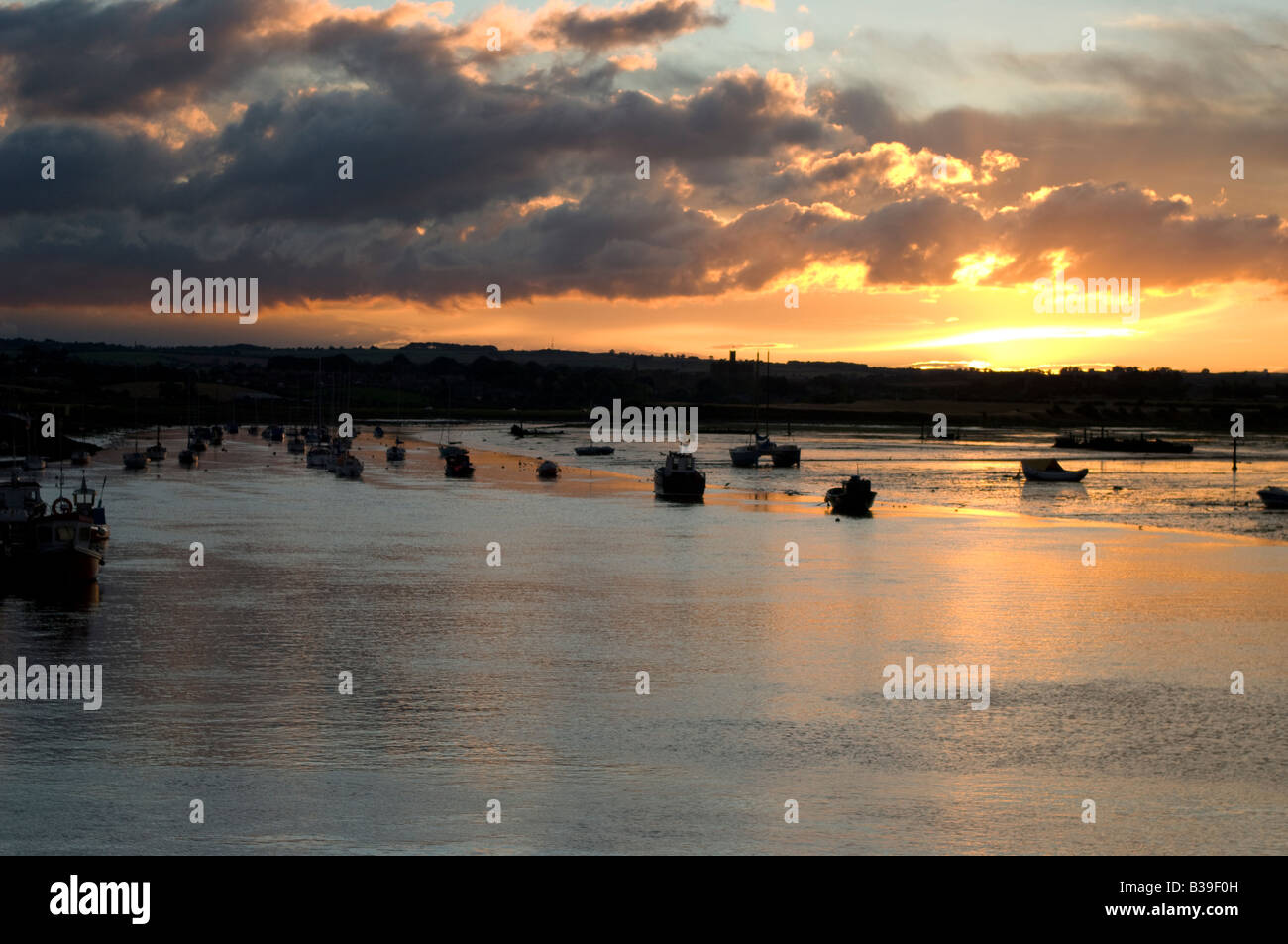 Tramonto sul fiume Coquet a camminare Northumberland UK guardando verso di Warkworth Foto Stock