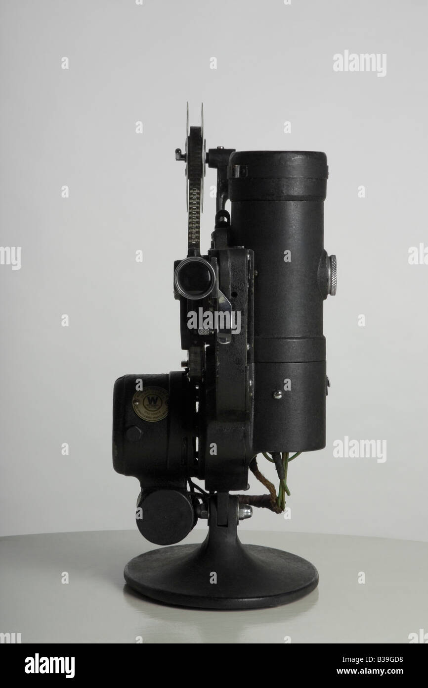 16mm film projector immagini e fotografie stock ad alta risoluzione - Alamy