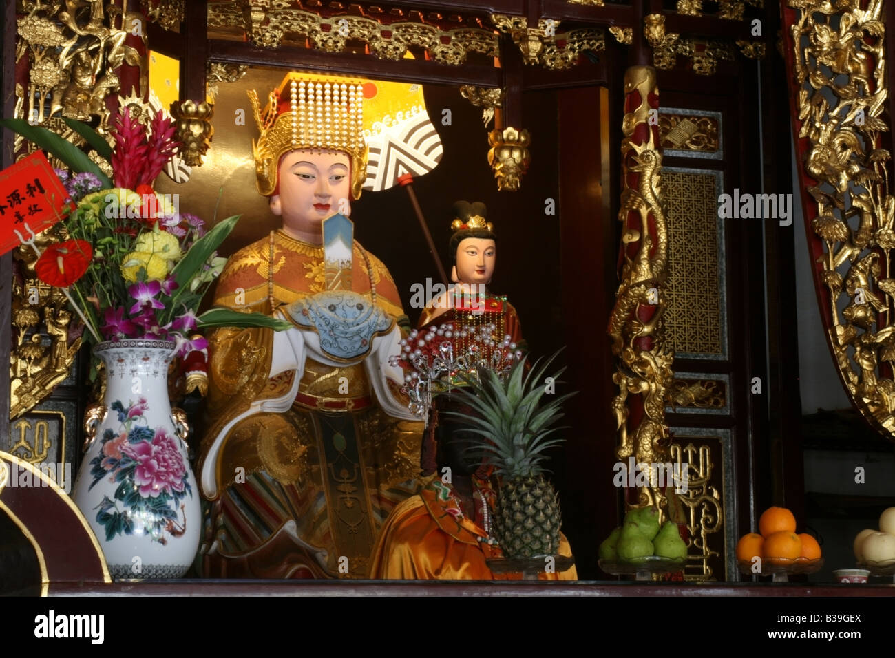 Statua del taoista di salvia Ma Zu o Ma Chu Po ( nome originale Lin Mo Niang ) , la dea del mare , Thian Hock Keng Temple. Foto Stock
