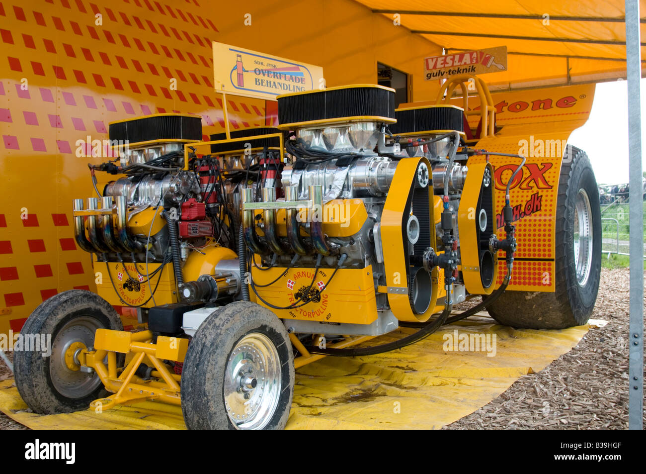 Modifica estrattore del trattore tirando quattro motori motore V8 trattore danese chiamato fox Foto Stock