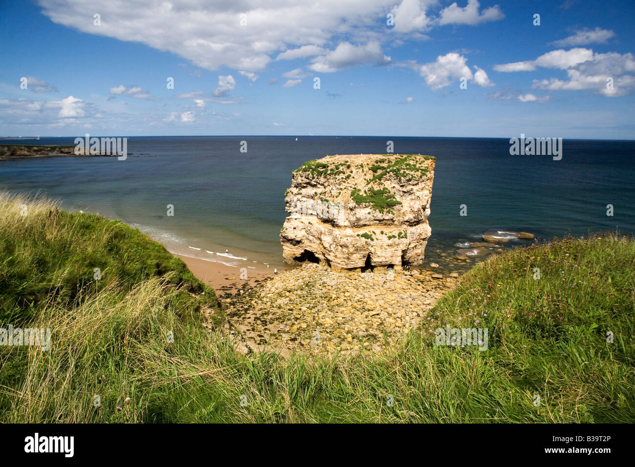 Marsden rocce sul litorale tra Sunderland e South Shields nel nord-est dell'Inghilterra. Foto Stock