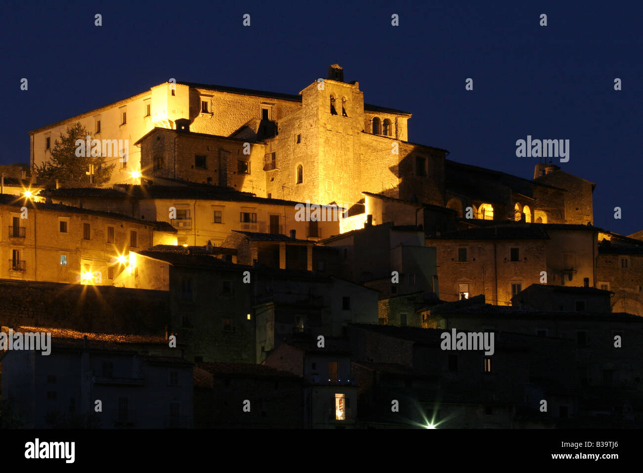 Navelli di notte, Navelli di notte, L'Aquila, Abruzzo, Italia, Italia Foto Stock