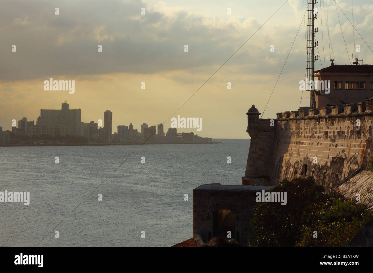Una vista della baia di Havana e panorama dal forte spagnolo " El Morro' Foto Stock
