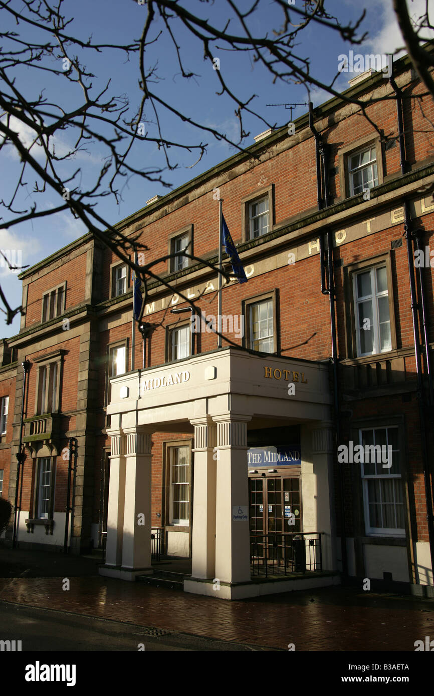 Città di Derby, Inghilterra. Le Midlands Hotel, che è stato progettato da nord ferrovia Midland architetto Francesco Thompson. Foto Stock
