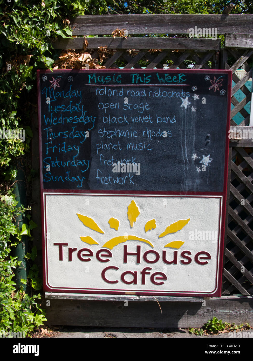 "L'albero di Casa Cafe pubblicità musica dal vivo nel Gange Saltspring Island Canada" Foto Stock
