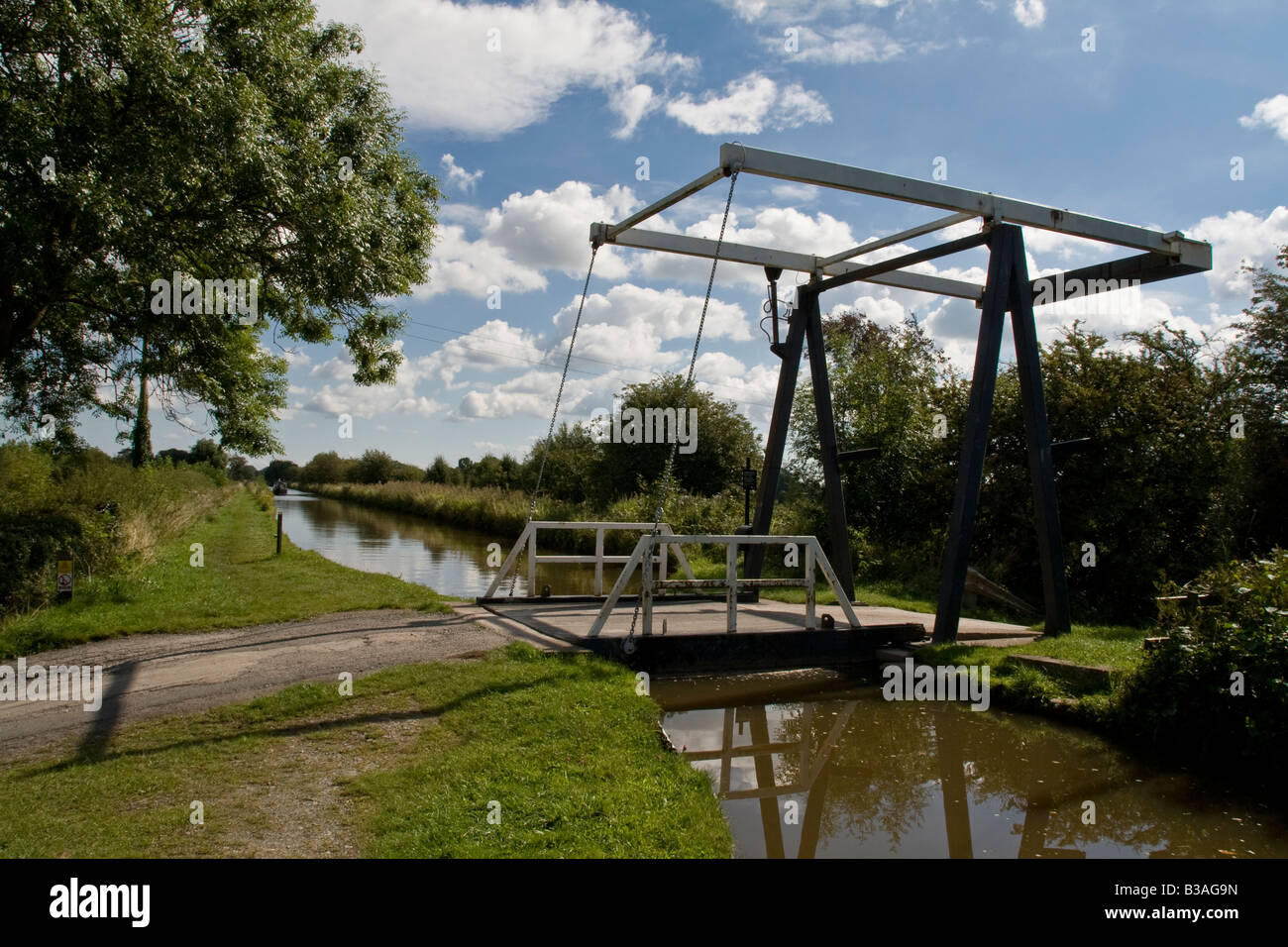 Morris' ponte attraverso il Shropshire Union Canal, a Whixall Moss vicino Whitchurch, Shropshire, Inghilterra Foto Stock