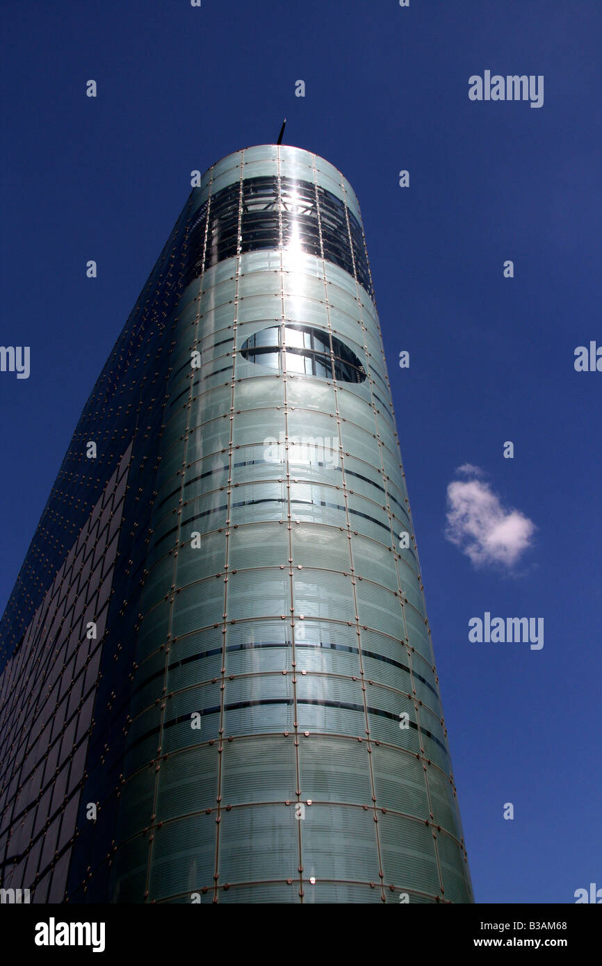 Il Museo Nazionale del Calcio, conosciuto anche come Urbis Center. Un moderno edificio futuristico nel centro della città di Manchester. Inghilterra Regno Unito Foto Stock