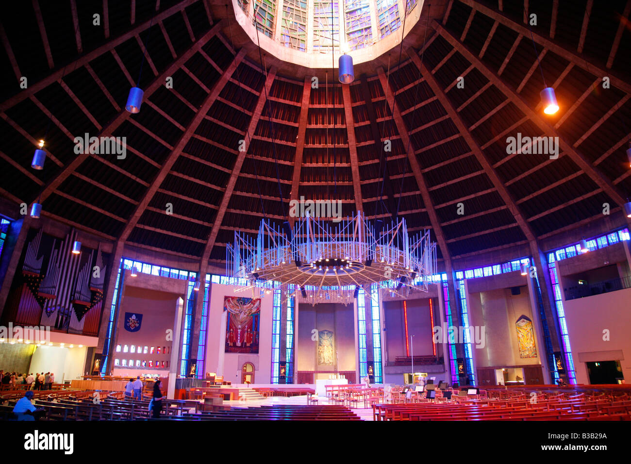 Luglio 2008 - Gli interni della Cattedrale Metropolitana di Cristo Re a Liverpool England Regno Unito Foto Stock