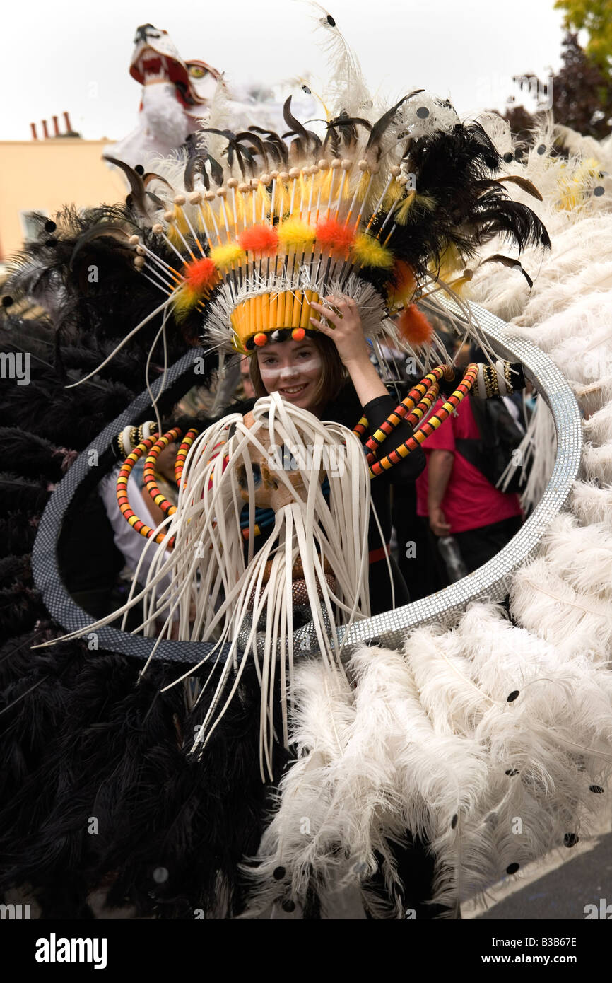 Europa s più grande carnevale il carnevale di Notting Hill si svolge ogni anno a Londra con oltre un milione di festeggianti oltre due giorni Foto Stock