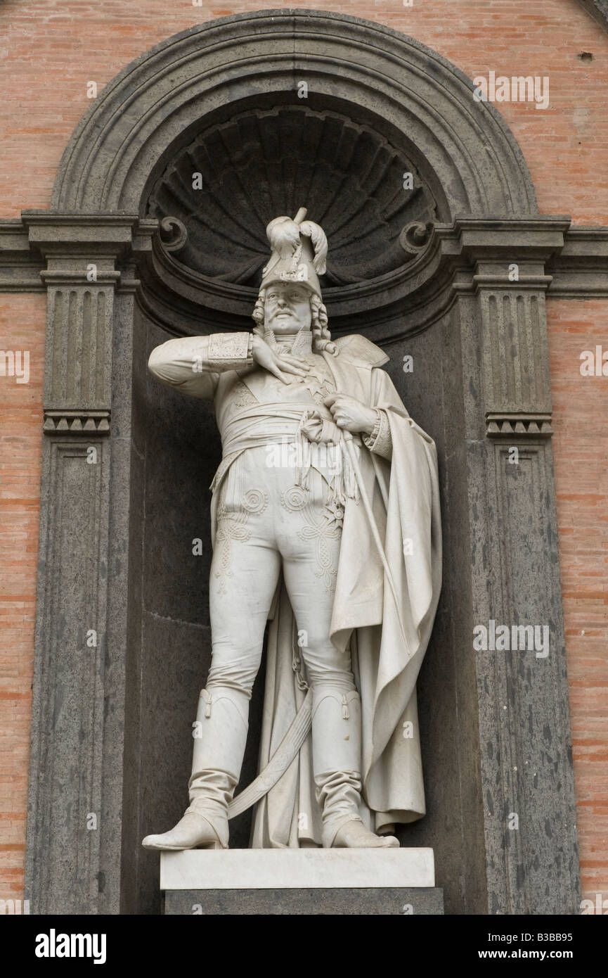 Statue al di fuori del Palazzo Reale Foto Stock