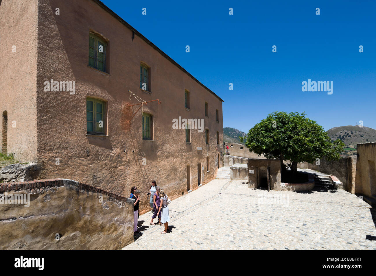 Vecchia caserma nella citadelle, Haute Ville (città vecchia), Corte (ex capitale della Corsica indipendente), Corsica centrale, Francia Foto Stock