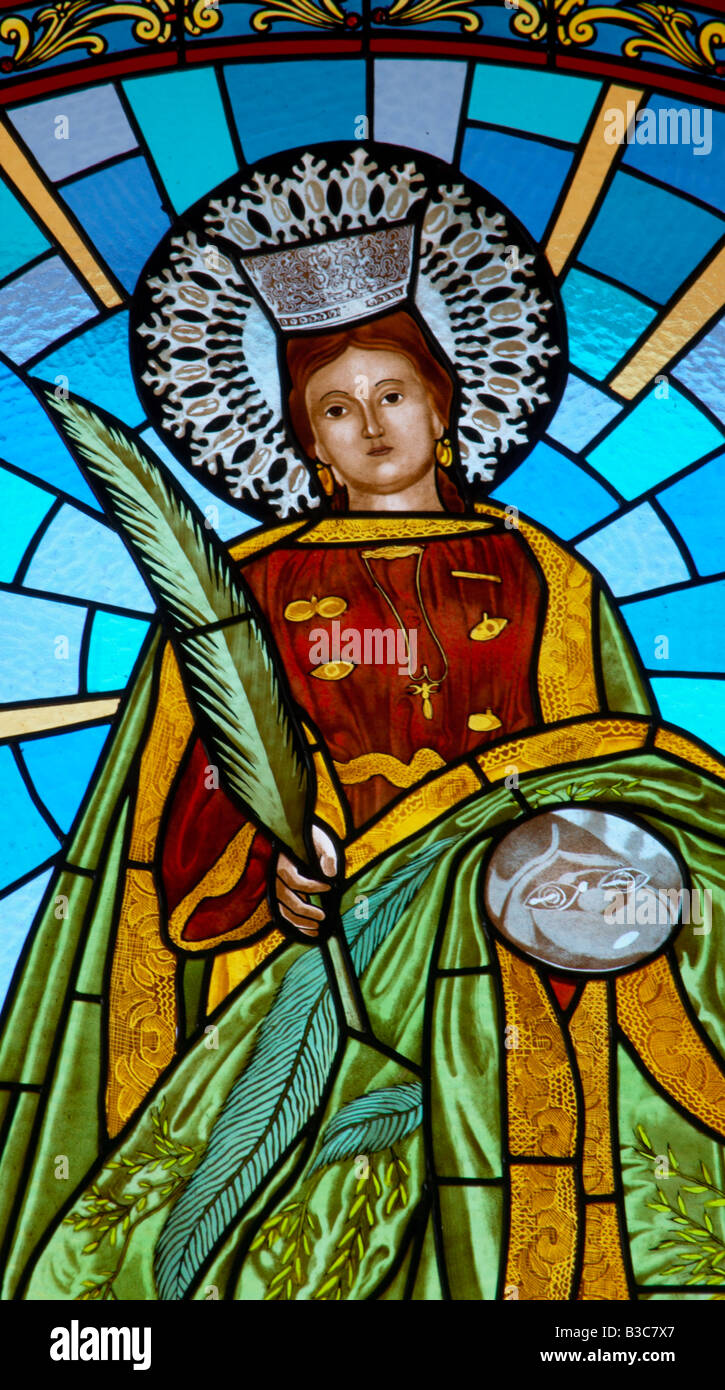 Vetrata di Santa Lucia, patrono degli occhi, in chiesa a Gran Canaria nelle Isole Canarie. Foto Stock