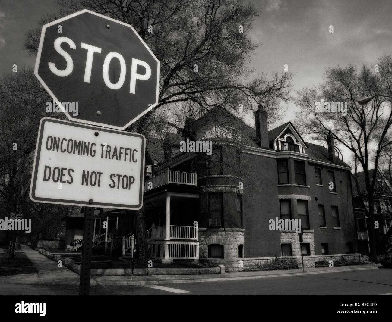 Arrestare il traffico segno. Oak Park. Contea di Cook. Illinois. Stati Uniti d'America Foto Stock