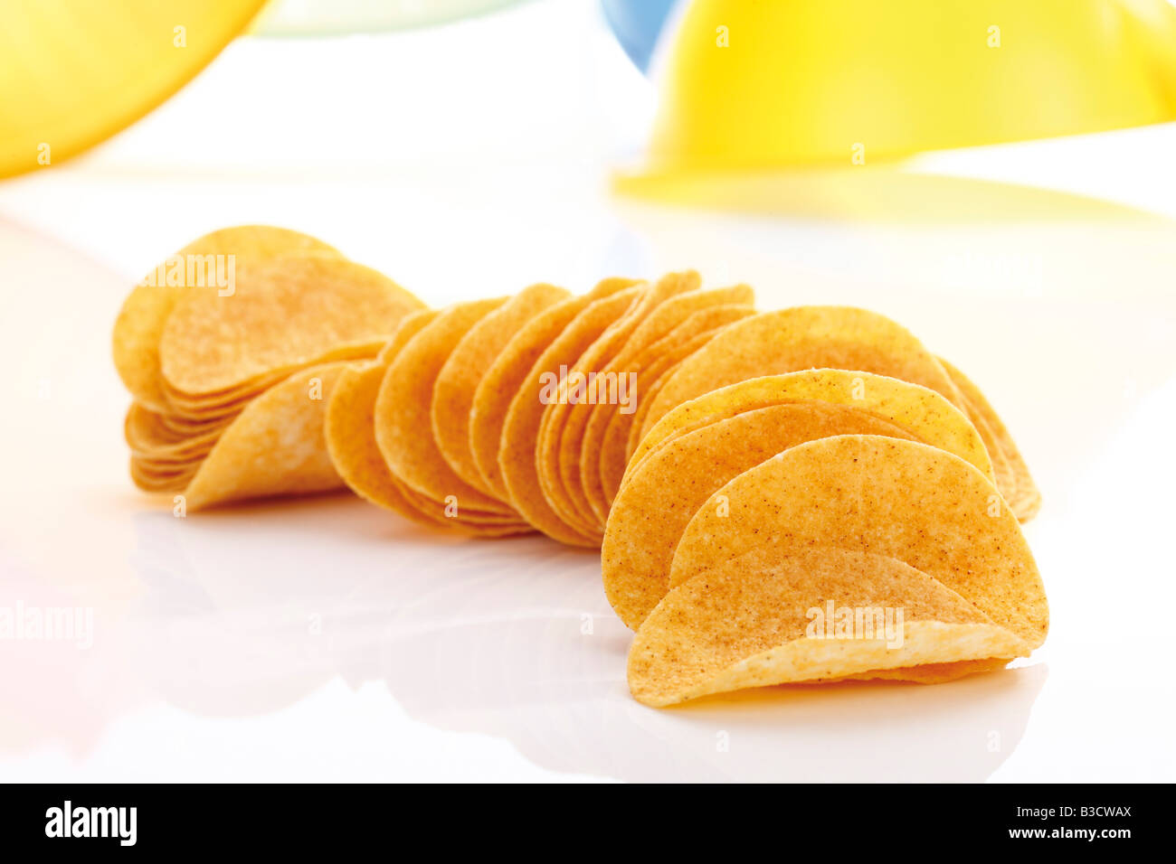 Potato Chips in una fila, close-up Foto Stock