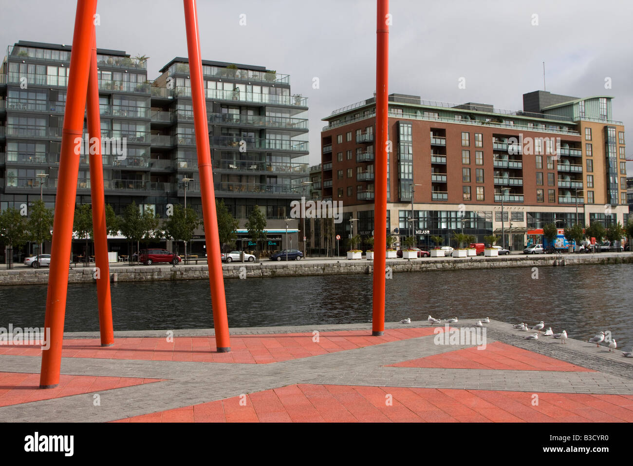 Grand Canal Square Dockland sviluppo centro della città di Dublino Irlanda Repubblica Irlandese EIRE Foto Stock