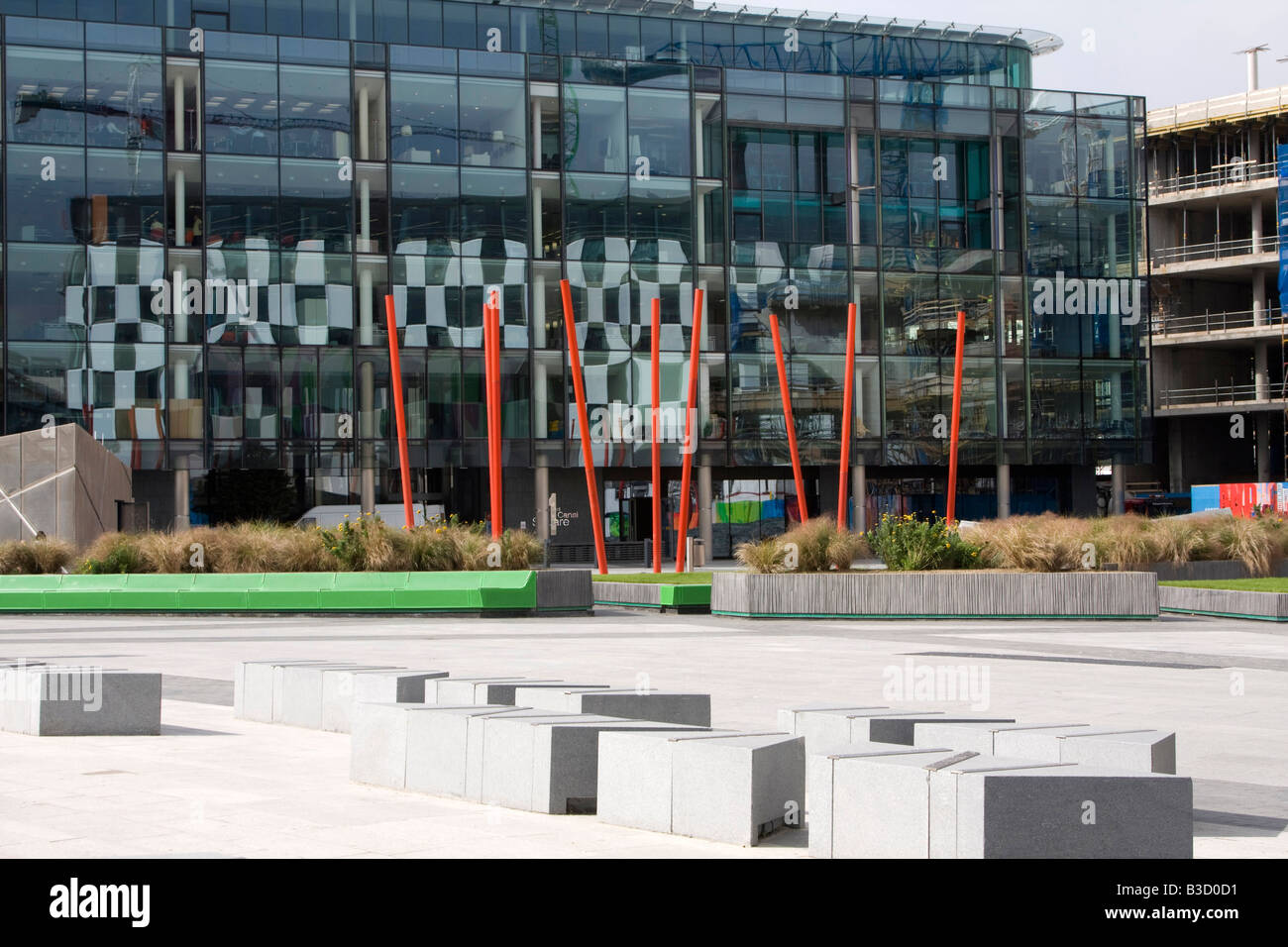 Grand Canal Square Dockland sviluppo centro della città di Dublino Irlanda Repubblica Irlandese EIRE Foto Stock