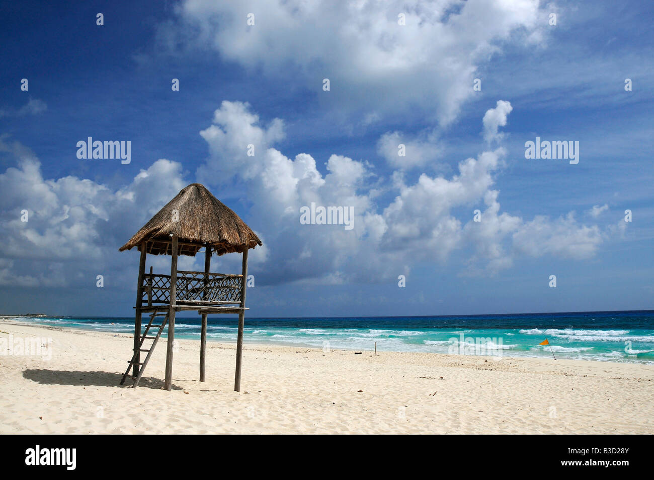 Mexiko, Cozumel, bagnino capanna sulla spiaggia Foto Stock