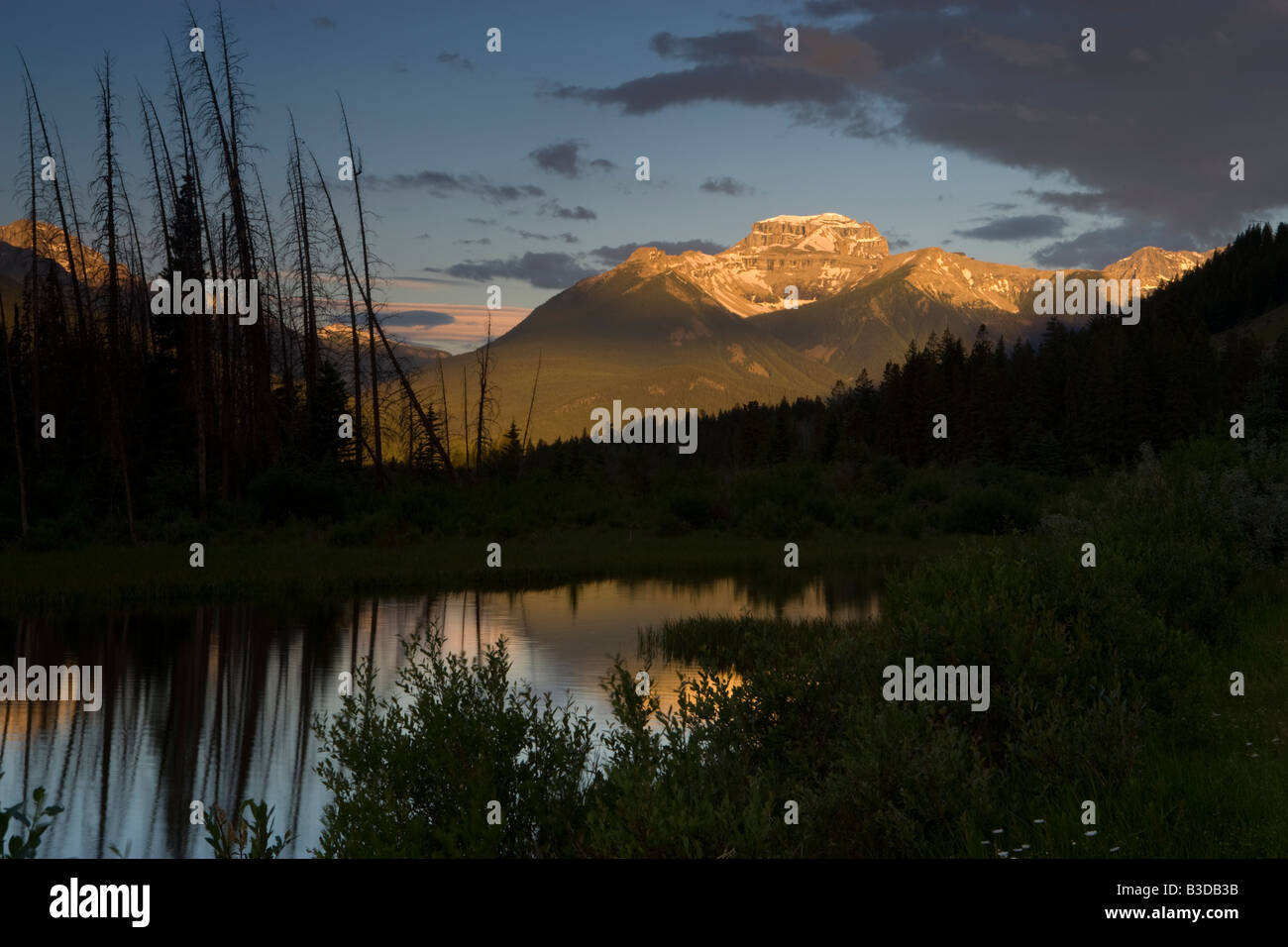 Montare Howard Douglas e il tramonto gamma nel Parco Nazionale di Banff Foto Stock