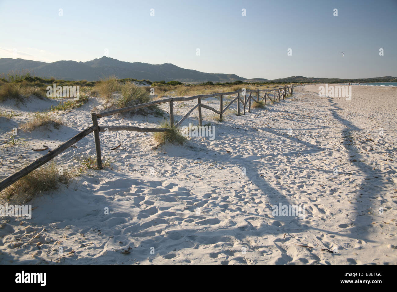 Recinzione Che Separa La Cinta Spiaggia Da Dune Di Sabbia