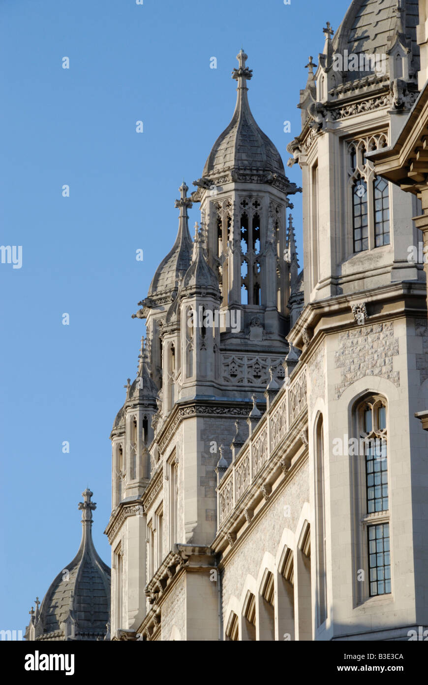 Questo magnifico edificio vittoriano esterno gotico del King's College di Chancery Lane London Inghilterra England Foto Stock