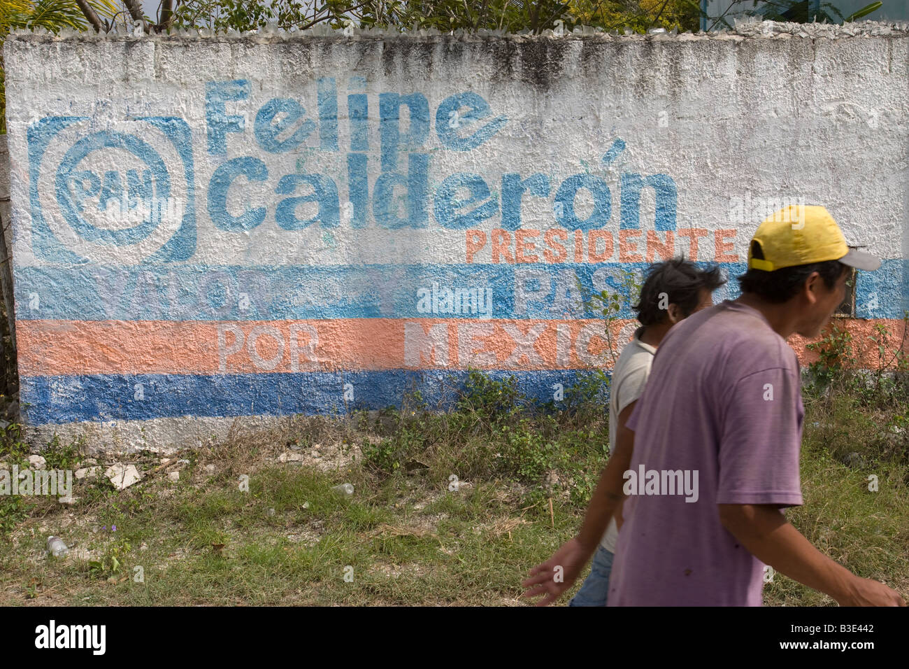 Un segno per Felipe Calderon e il PAN partito in Celestun Messico Foto Stock