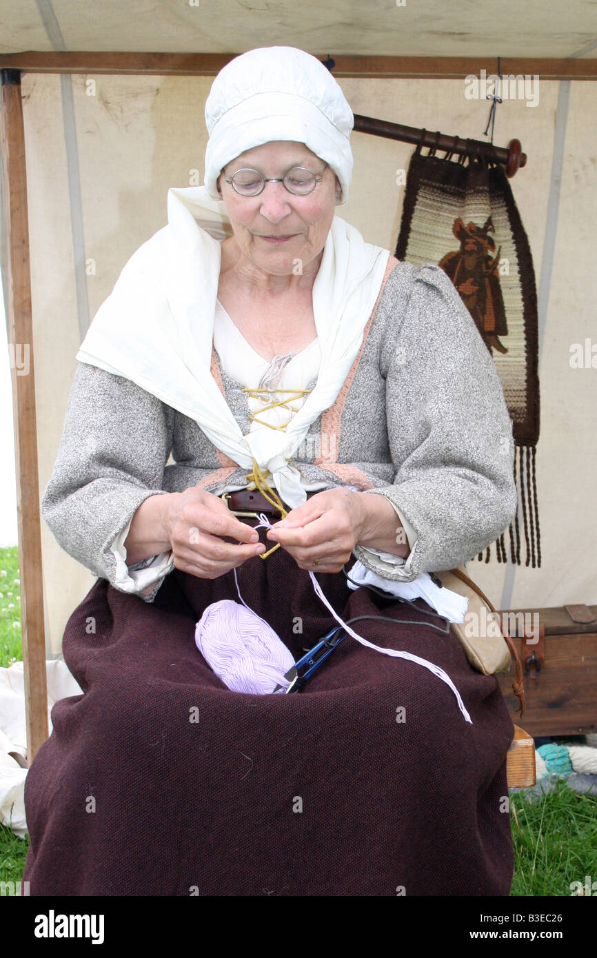 Un Diciassettesimo Secolo Donna Inglese Presso Il Re Emanazione Della Battaglia Di Faringdon Nella Guerra Civile Inglese Foto Stock Alamy