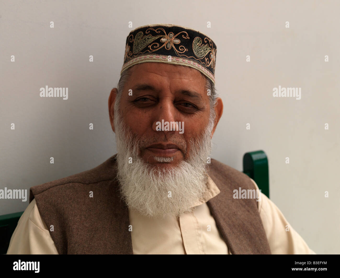 Lo Shah Jahan moschea a Woking Surrey il primo scopo moschea costruita in Gran Bretagna 1889 Ritratto di un uomo islamico Foto Stock