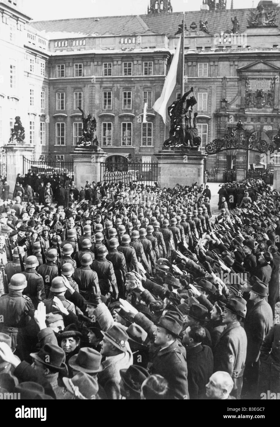 Truppe tedesche entrando in Praga, 1939. Foto Stock