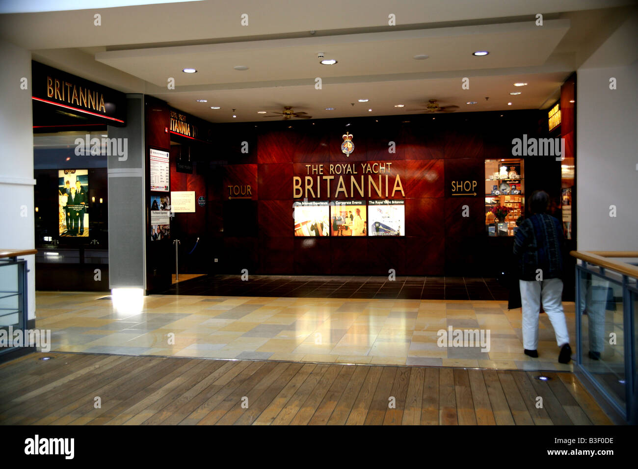 Ingresso al Royal Yacht Britannia in Ocean Terminal, Leith, Scozia Foto Stock