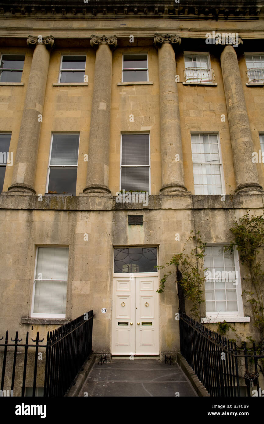 Una casa sul Royal Crescent area di alloggiamento a Bath, Inghilterra Foto Stock