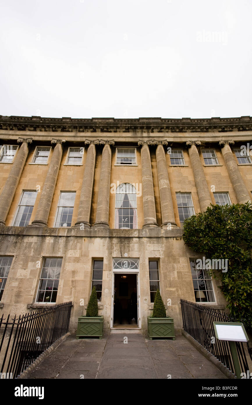 Una casa sul Royal Crescent area di alloggiamento a Bath, Inghilterra Foto Stock