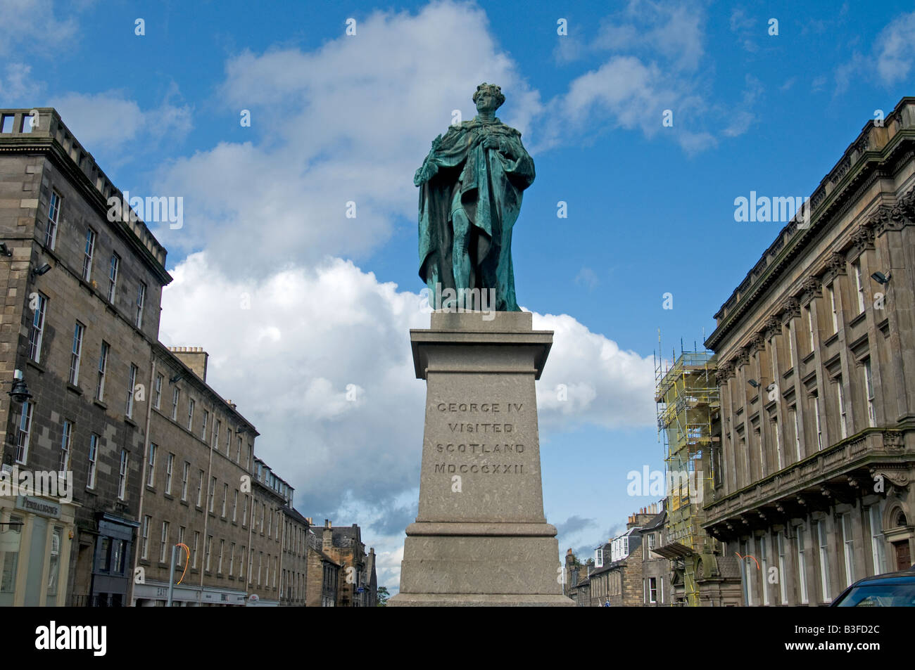 George quarta statua in bronzo in George Street Edinburgh la capitale della Scozia Città Foto Stock
