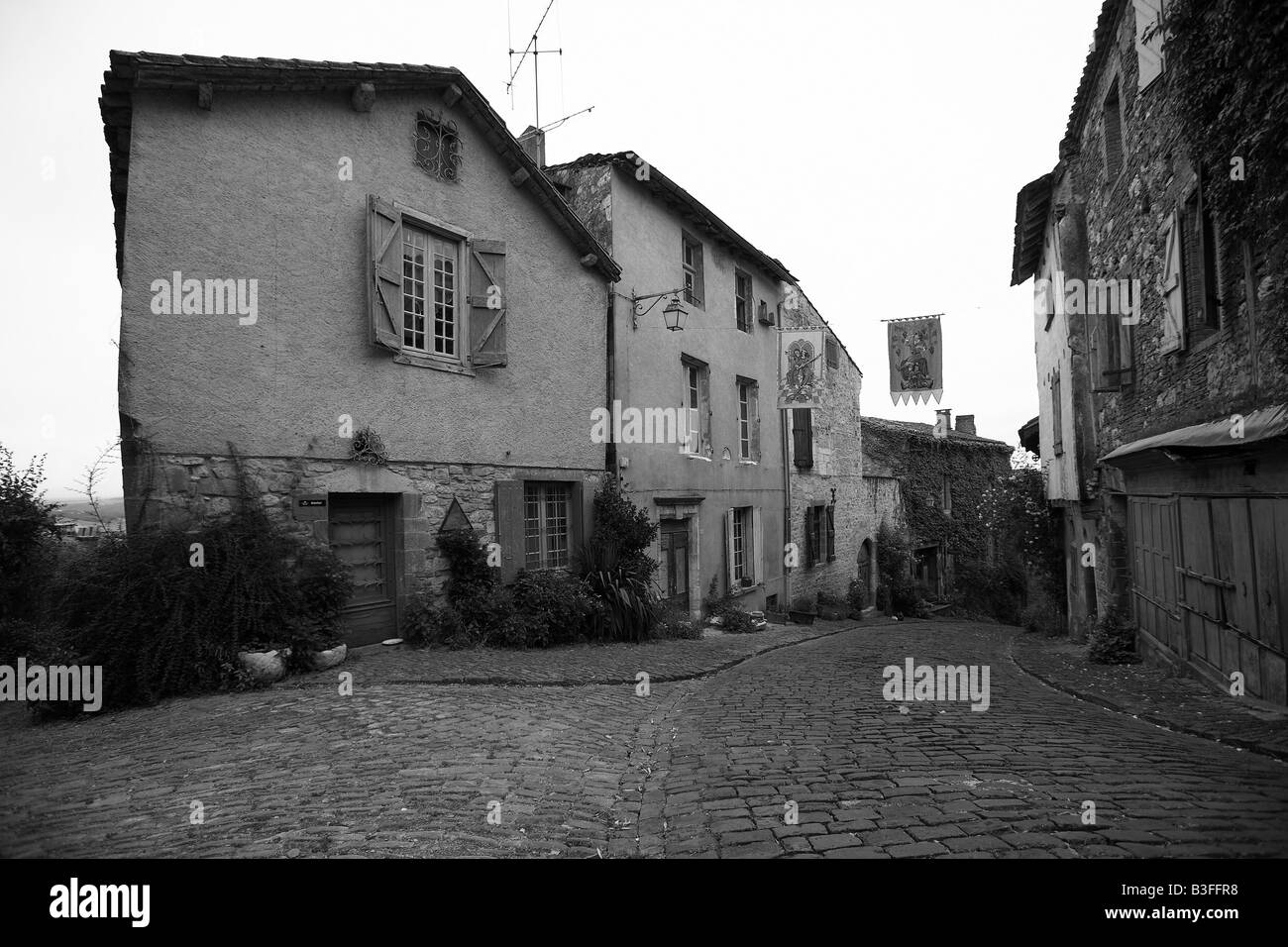 Bastide cittadina collinare di Cordes sur ciel Midi Pirenei Francia Europa Foto Stock