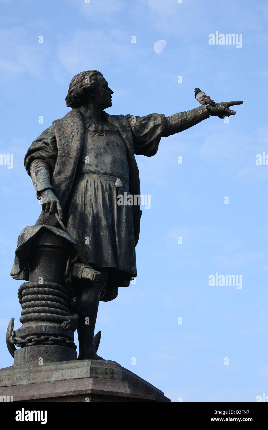 Monumento a Cristoforo Colombo nel Parque Colon nella Zona Coloniale di Santo Domingo, Repubblica Dominicana Foto Stock