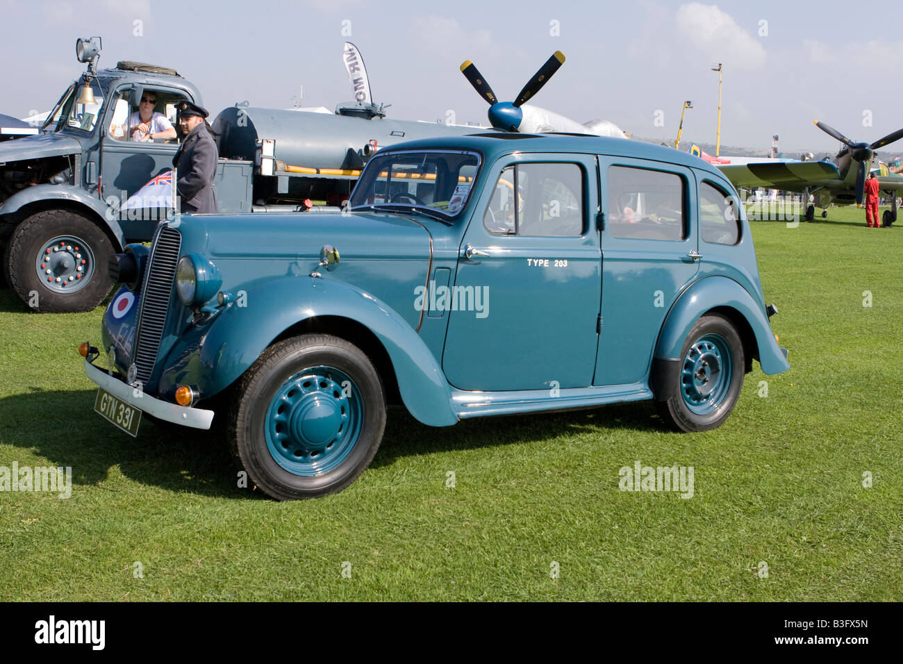 Vintage Hillman auto a Shoreham Airshow di Sussex England Foto Stock