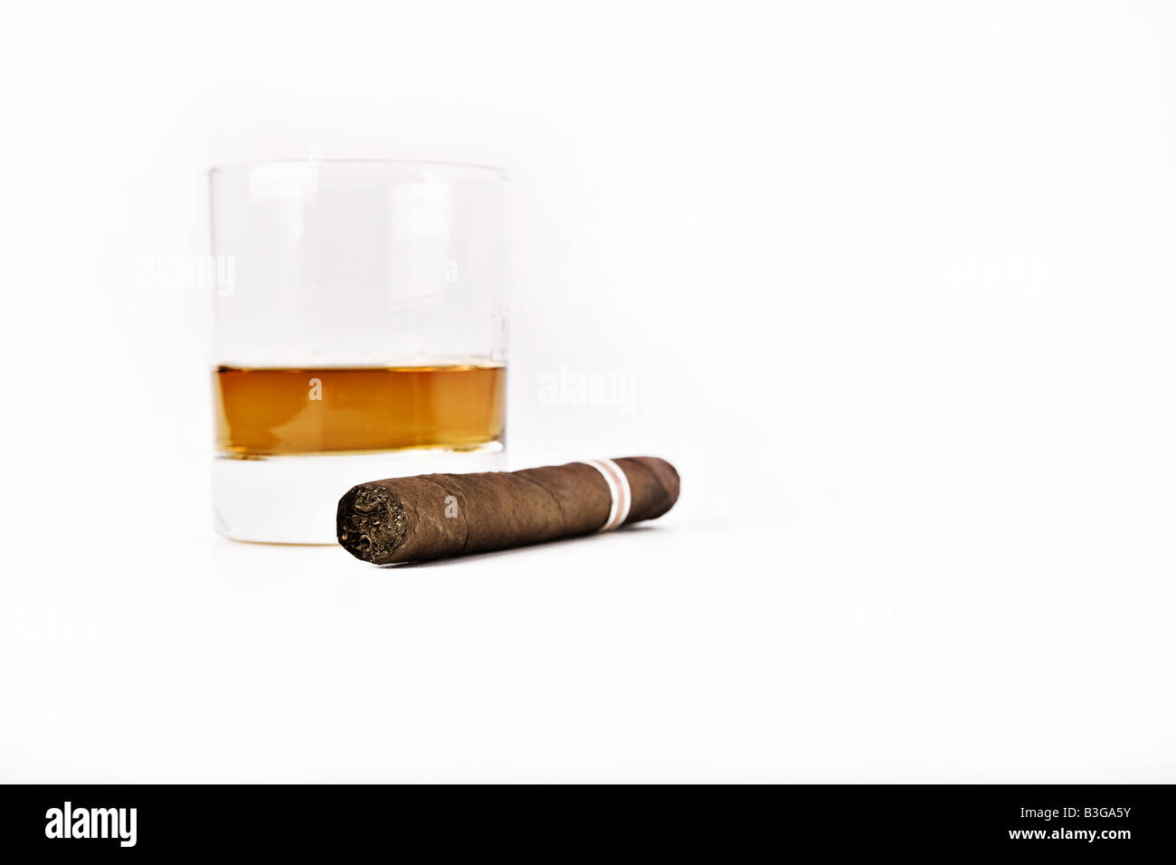 Il Bourbon whiskey & Cigar Foto Stock