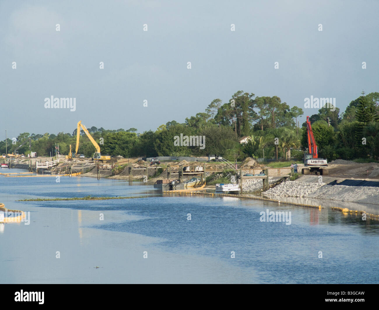 Canal bank rinforzo di miglioramento Foto Stock