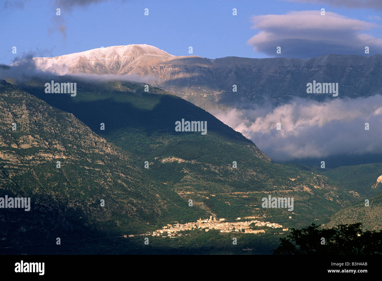 Italia, Abruzzo, Parco Nazionale della Majella, Monti Pacentro e Majella Foto Stock