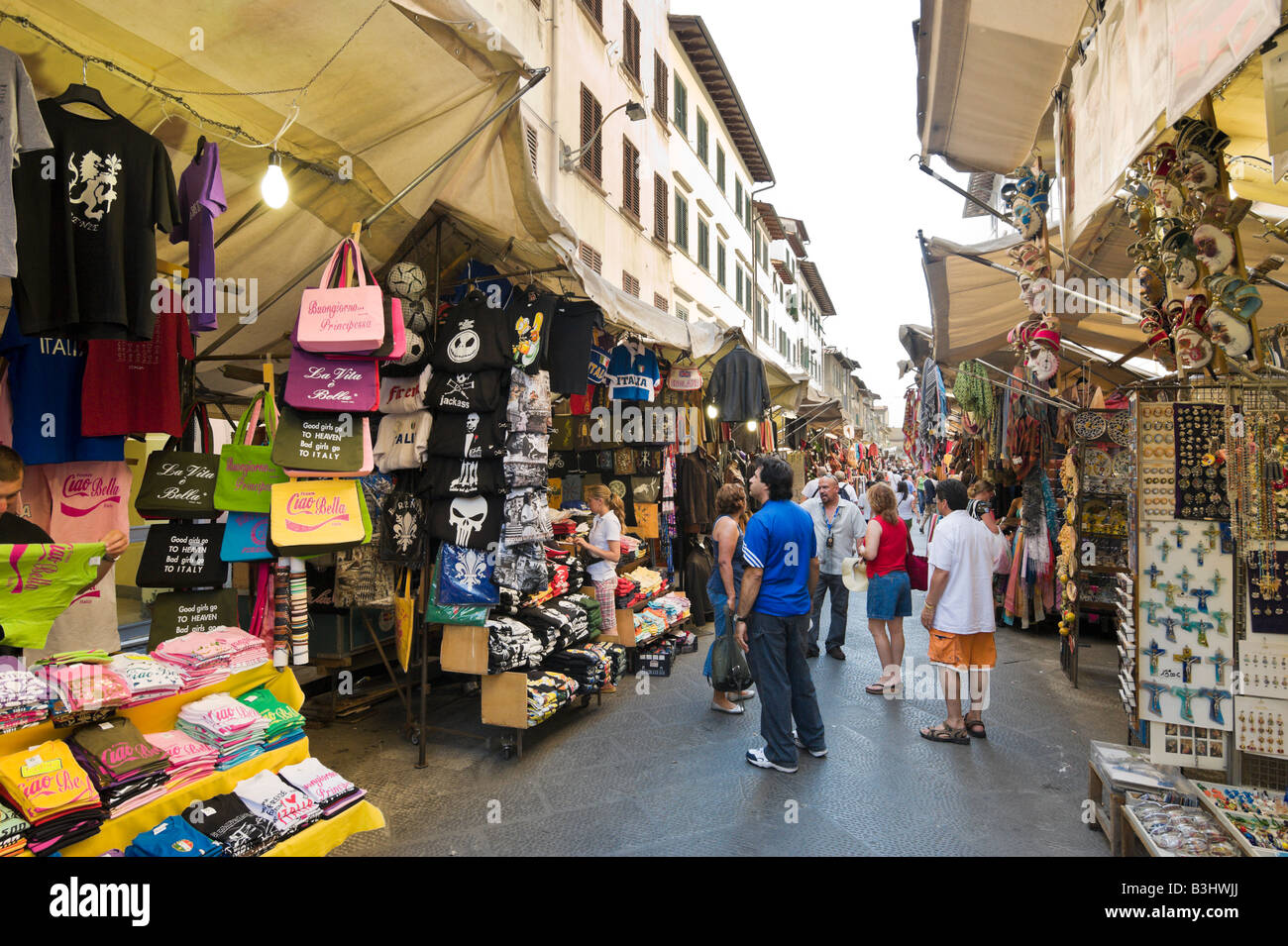 Mercato all'aperto in Piazza di San Lorenzo nel centro storico di Firenze, Toscana, Italia Foto Stock